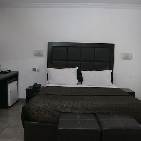 Angel Hotel Lagos Esterno foto